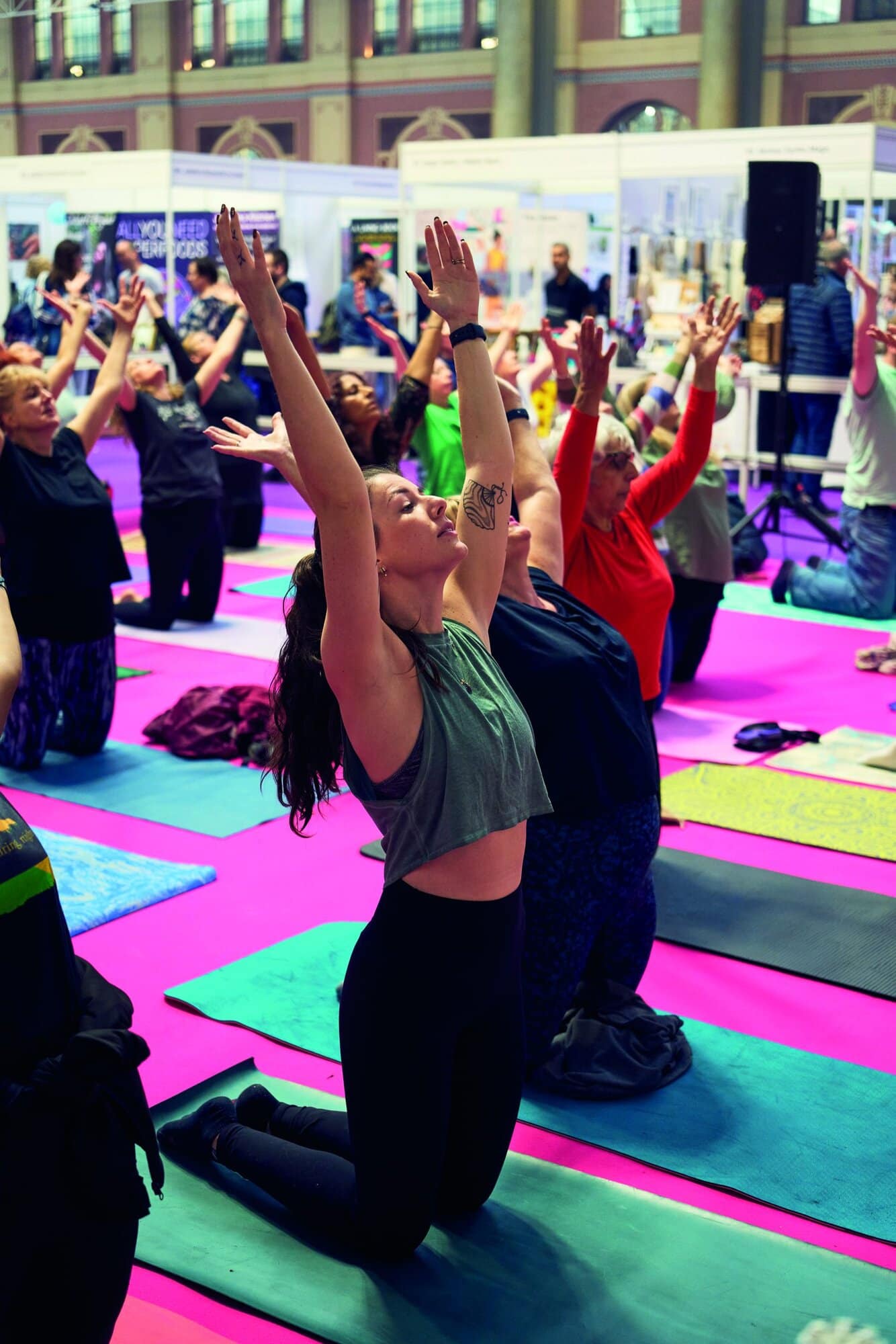 OM Yoga Show Vibes