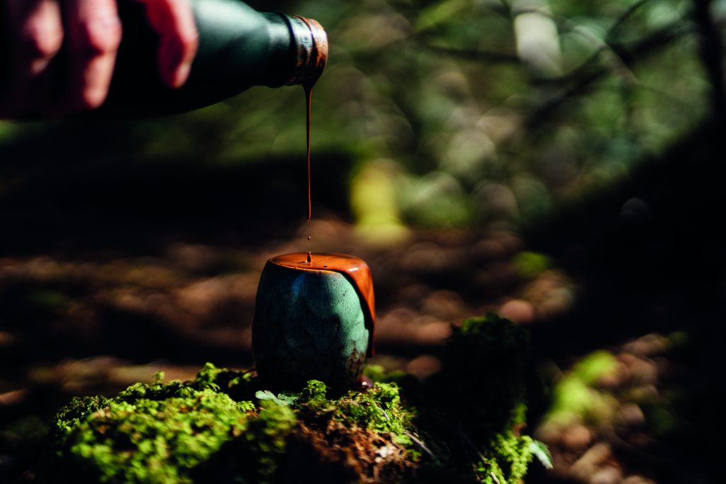 POUR