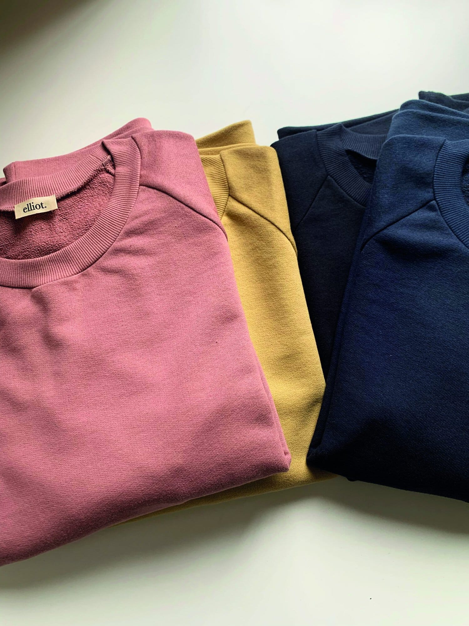 elliot. ORGANIC COTTON LOOPBACK SWEATSHIRT_COLOURS_FOLDED