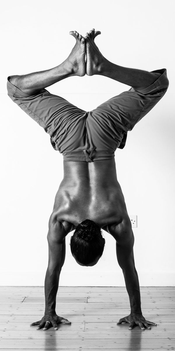 Handstand with Dylan Ayaloo