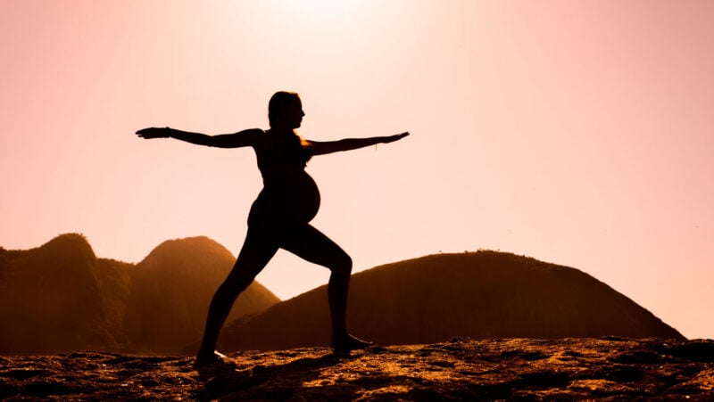 Are pregnant Instagram yoga stars dangerous?