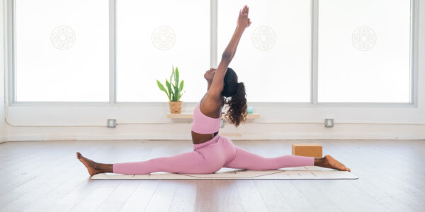 Hanumanasana yoga pose