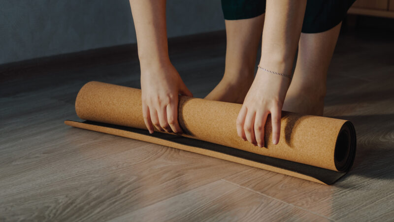 How to choose an eco-friendly yoga mat