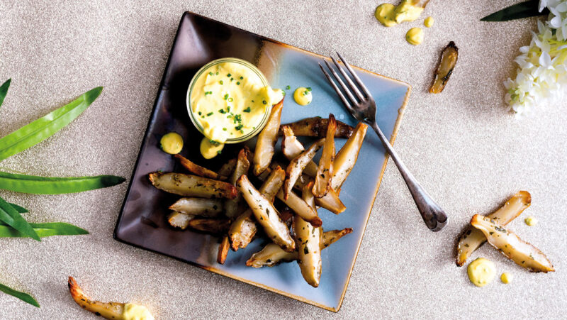 Baked Artichoke Wedges with Lemon and Garlic Aioli