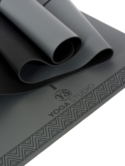 Alignment Yoga Studio Mat Black (4) Alignment Yoga Studio Mat Black (4)