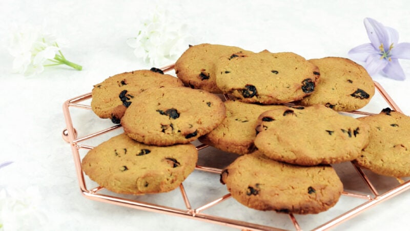 Blueberry and Cinnamon Cookies