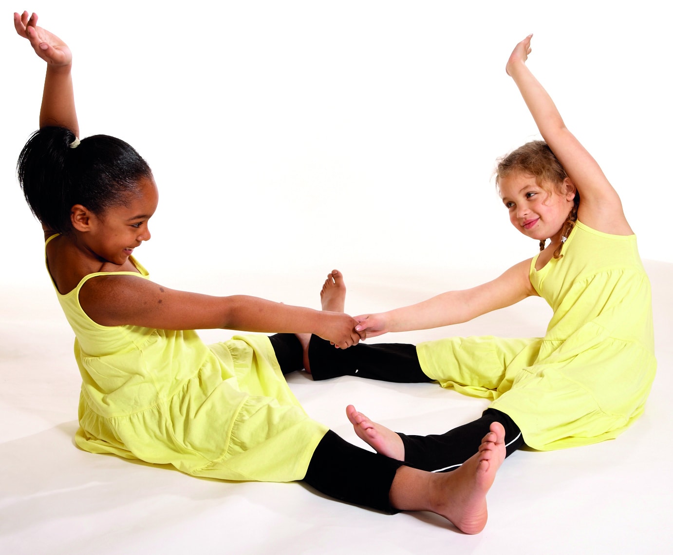 YogaBeez-classes-children's yoga-partner pose