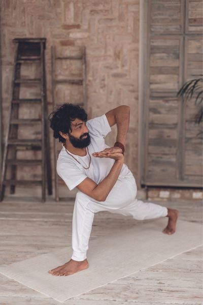 Namaskar Parsvakonasana