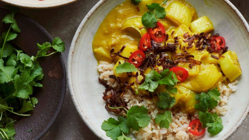 Leek and coconut curry