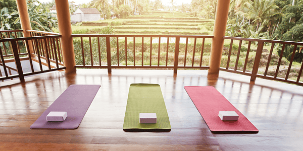 7 Landscaping Ideas To Create an Outdoor Yoga Studio