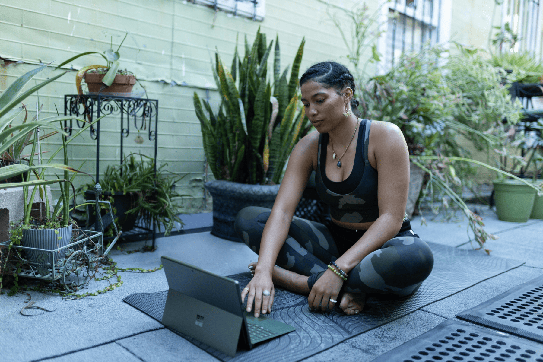 How to Track Your Yoga Business Goals While Prioritising Wellbeing yoga business