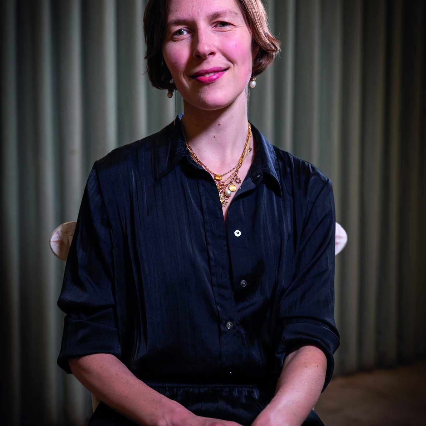 Anthea in black 2026