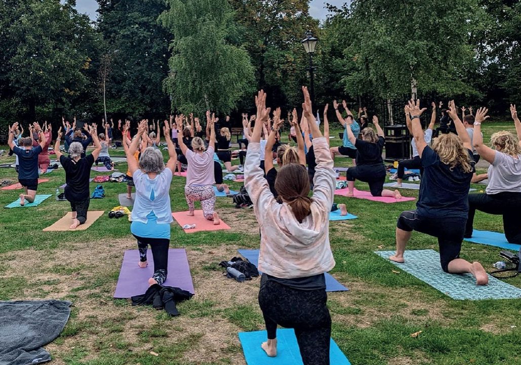 Park Yoga 143