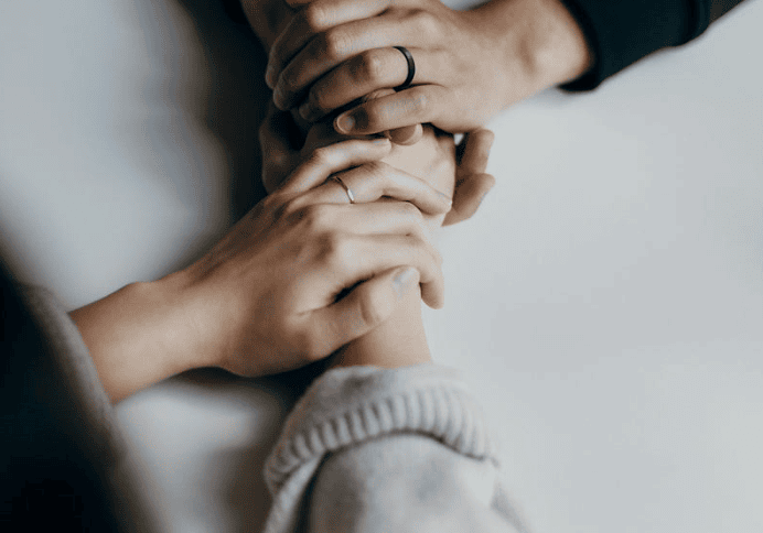 Photo-by-Priscilla-Du-Preez-CA-on-Unsplash The Art of Supporting a Loved One in Crisis