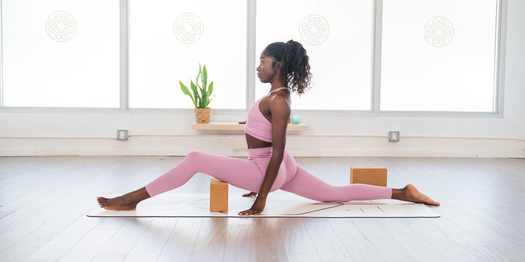 Hanumanasana yoga pose