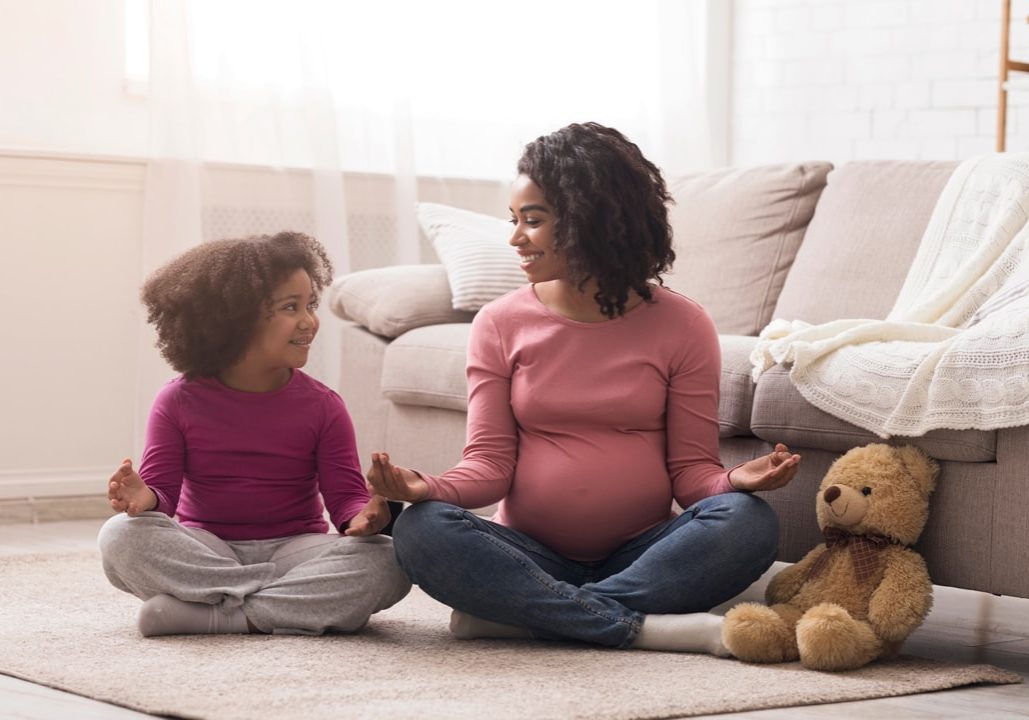 Family,Yoga,Concept.,Pregnant,Black,Mother,And,Her,Cute,Little Meditation for pregnancy and children