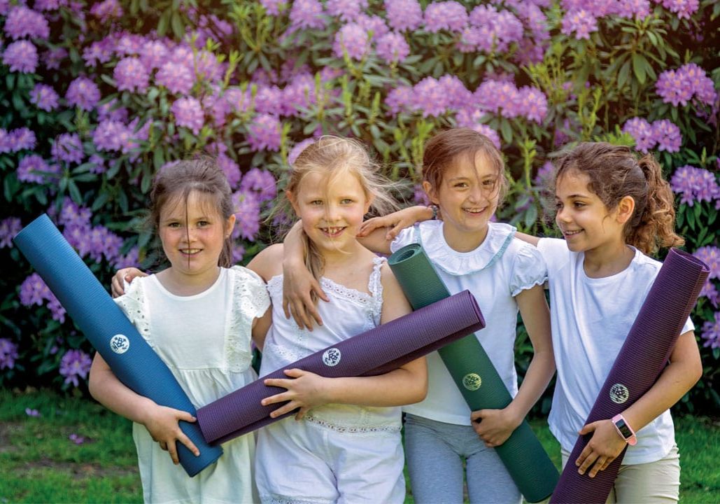 tips for teaching yoga to children